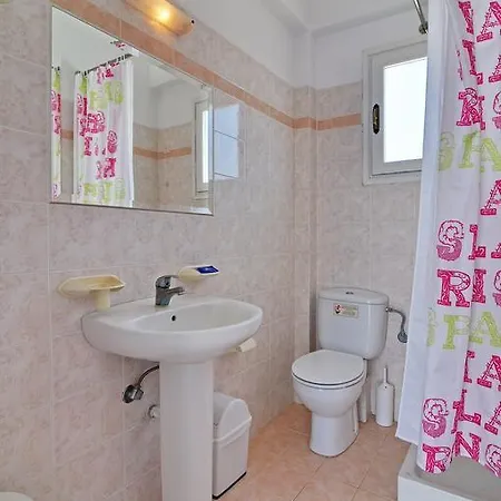 Nine Muses Pensión *